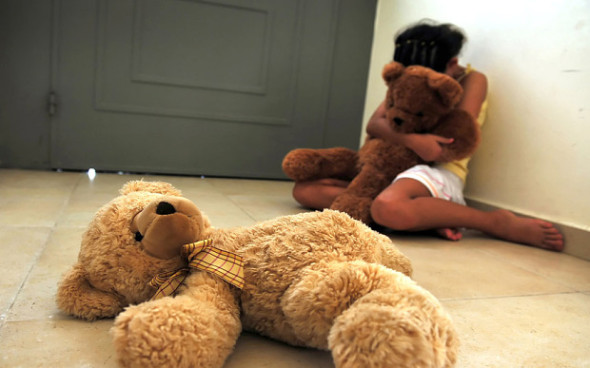 C95JEN-child-abuse_3027896b
